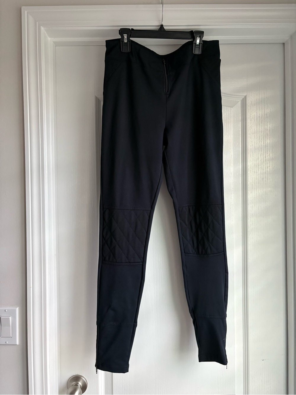 Fox Black Quilted Knee Leggings